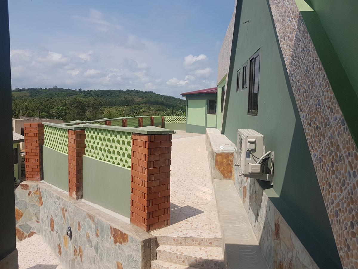 Mama Lee'S Lodge Yamoransa Ngoại thất bức ảnh