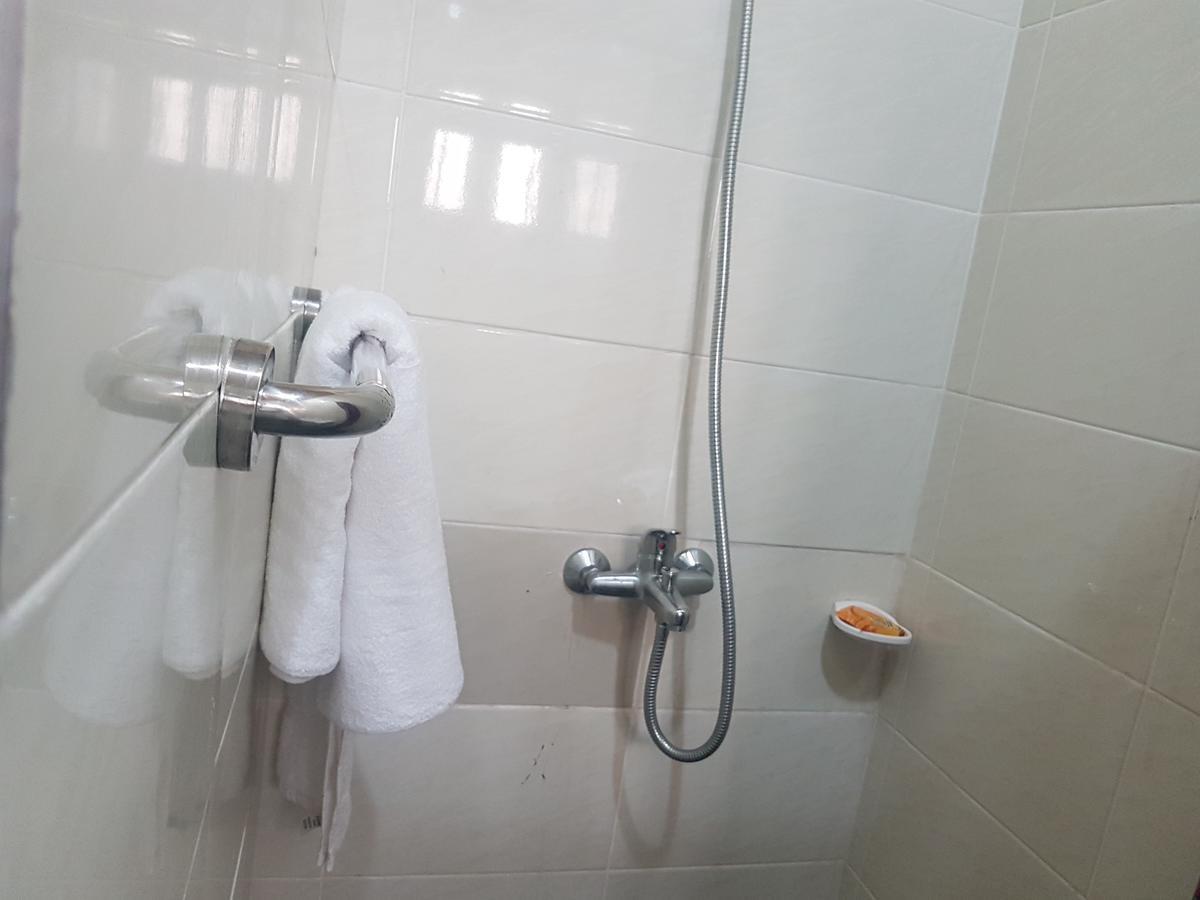 Mama Lee'S Lodge Yamoransa Ngoại thất bức ảnh
